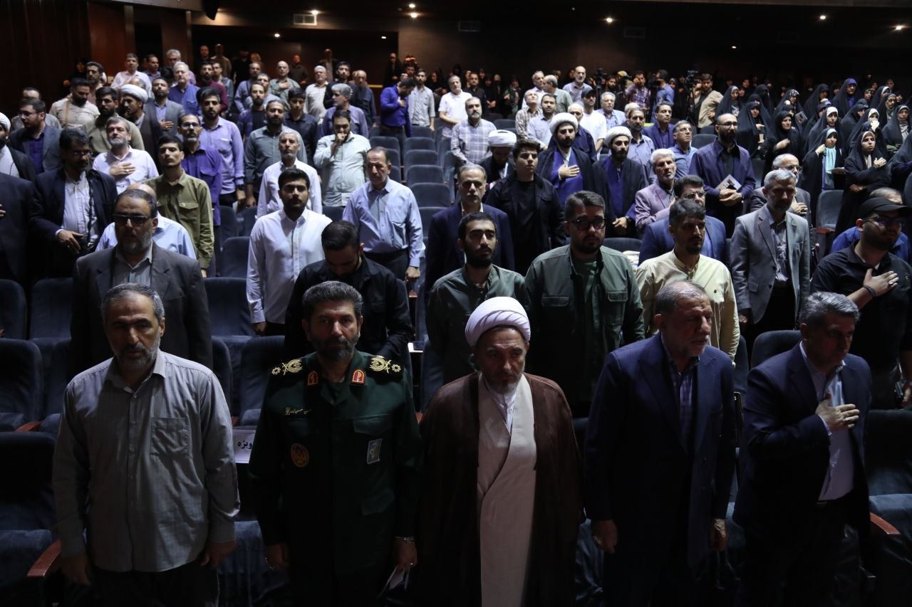 عکس| رونمایی از تازه‌ترین آثار انتشارات ۲۷ بعثت