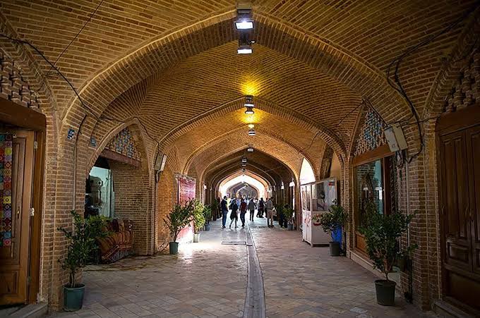پلاک طهرون | عودلاجان؛ قصهگوی کوچههای تهران پلاک طهرون | عودلاجان؛ قصهگوی کوچههای تهران